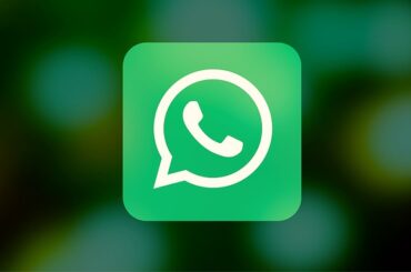 Kierunkowy 44 na WhatsApp – co robić, gdy się kontaktuje?