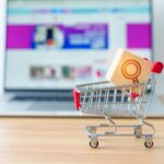 Kanały sprzedaży w e-commerce – jak zbudować skuteczny model wielokanałowy?